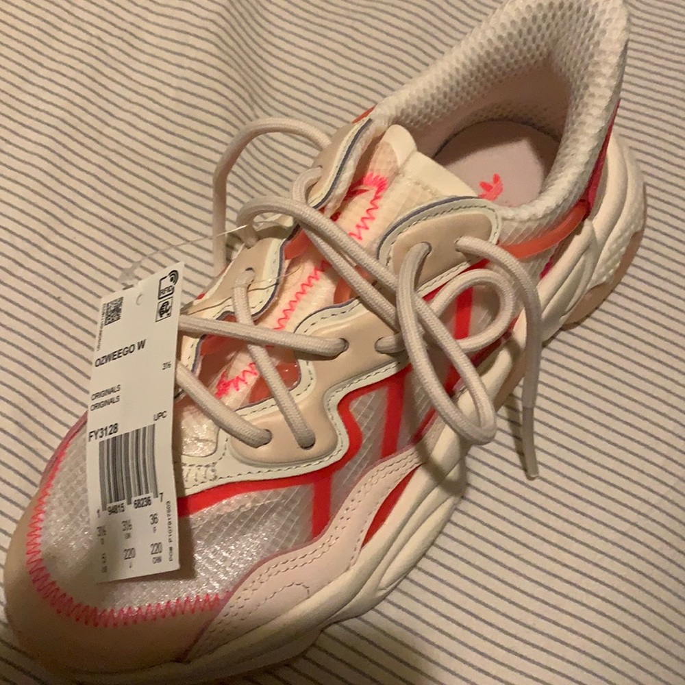 adidas originals Wmns Ozweego 'Signal Pink
